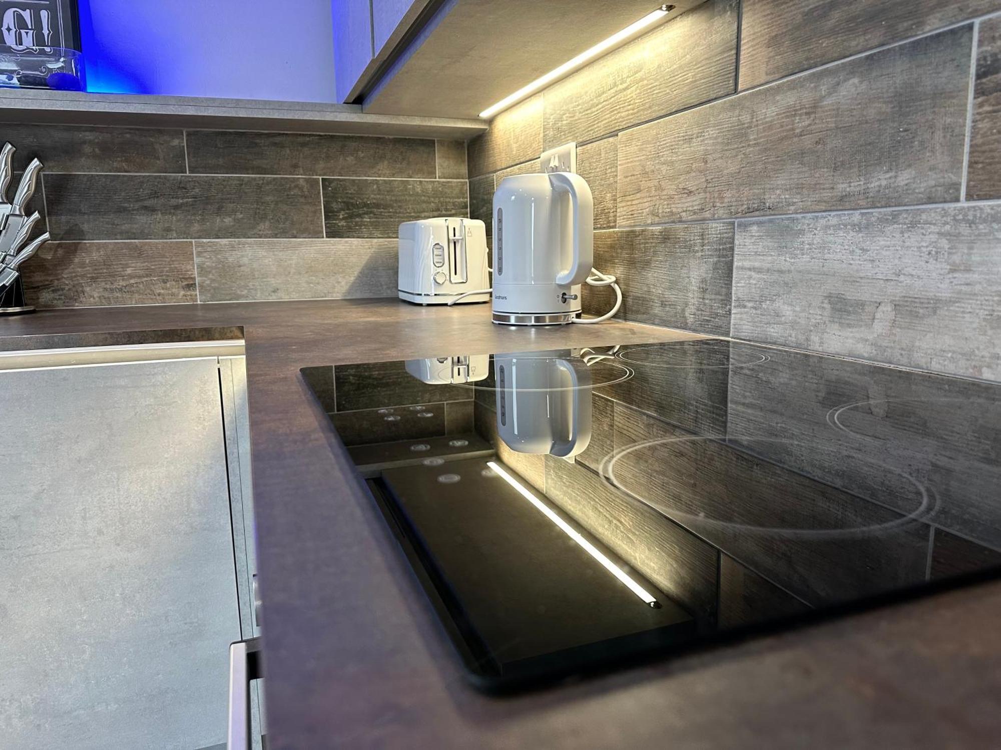 Vibrant Apartments Close To City Centre Cardiff Extérieur photo