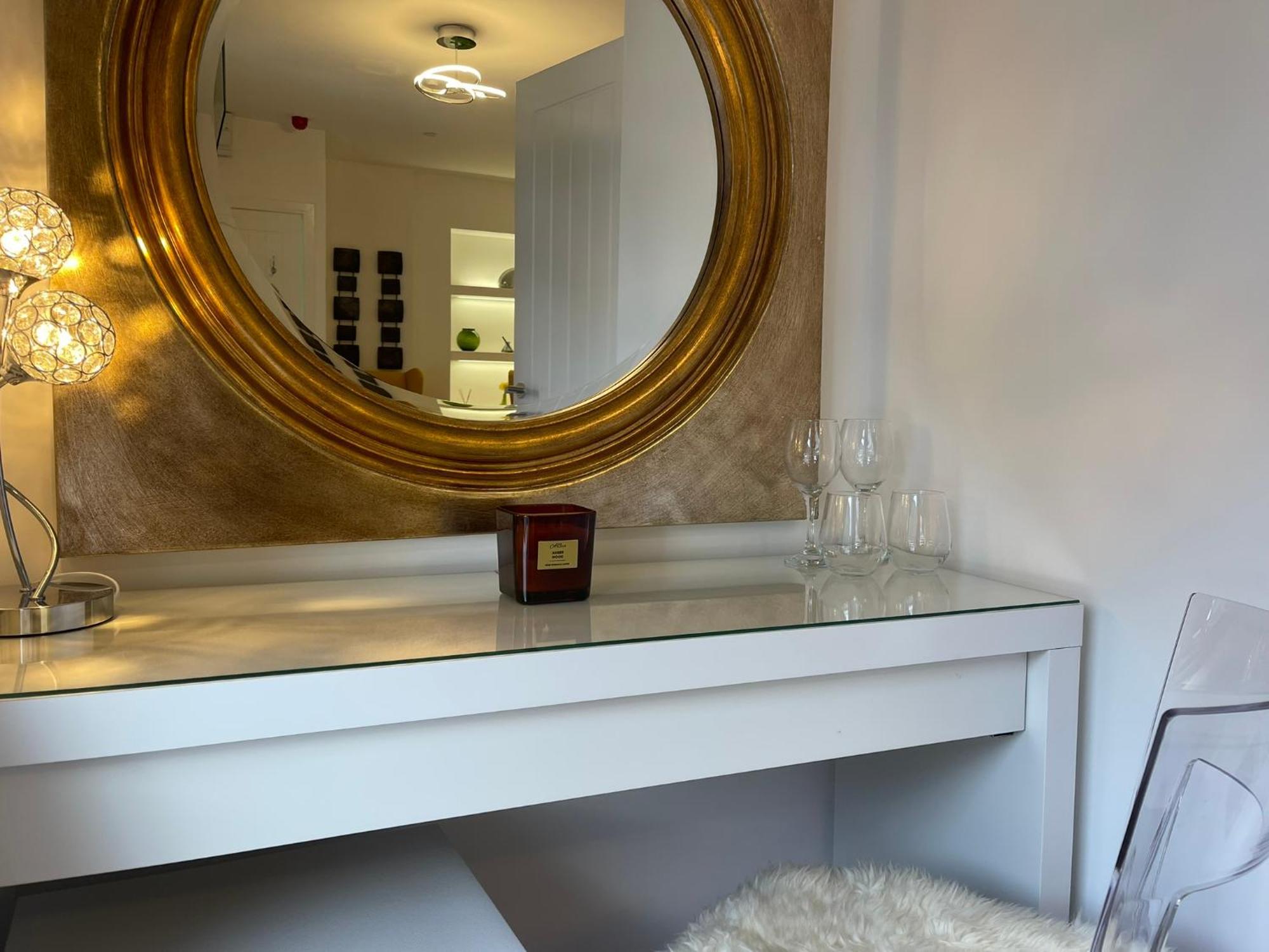 Vibrant Apartments Close To City Centre Cardiff Extérieur photo