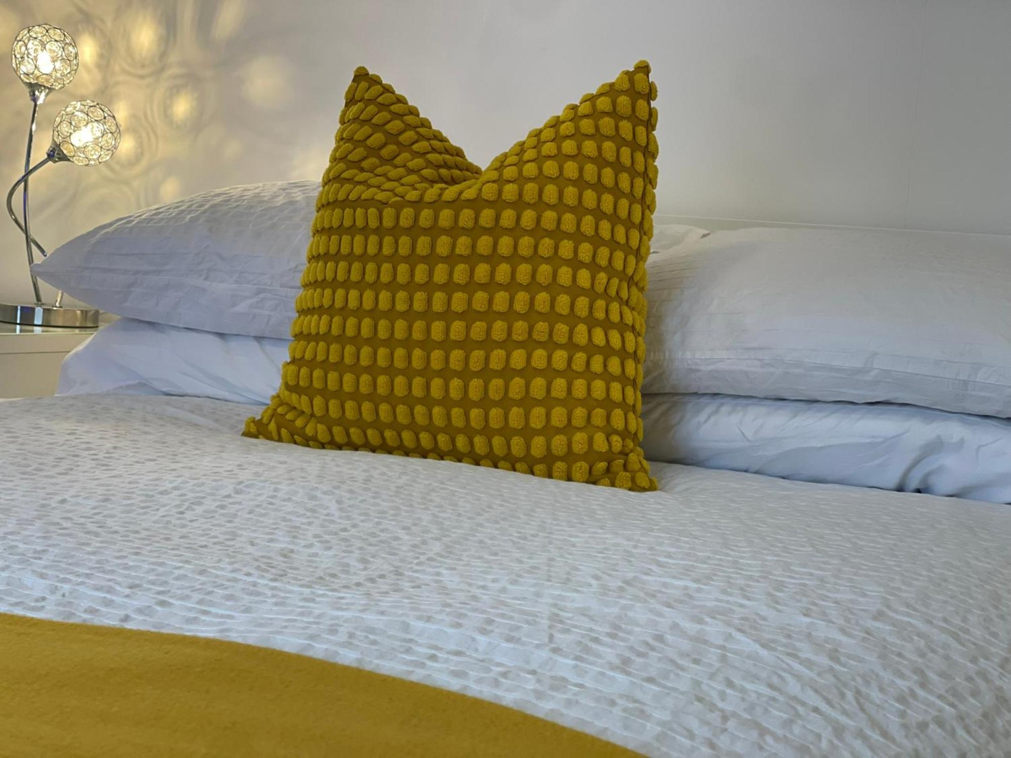 Vibrant Apartments Close To City Centre Cardiff Extérieur photo